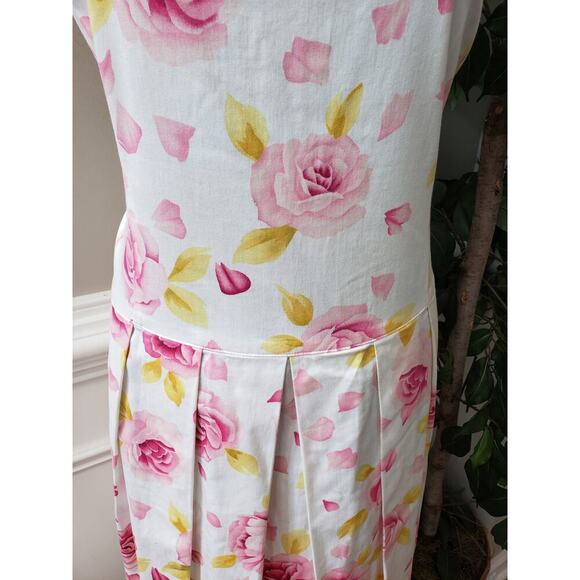 R&K Flared Dress Womens Size 18 White Floral Zip Back Pleated Skirt Heart Neck - Picture 8 of 11